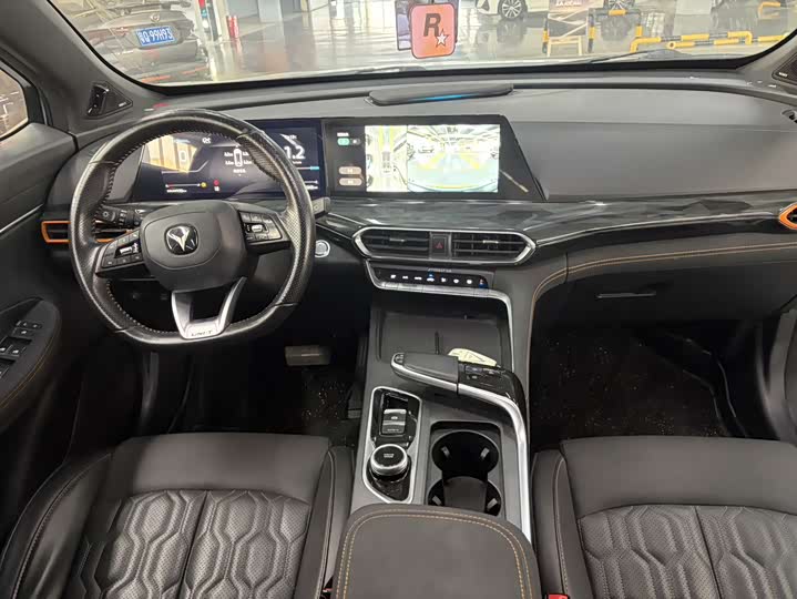 Фото 6 - Changan UNI-T