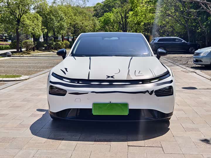 Фото 2 - XPeng P7