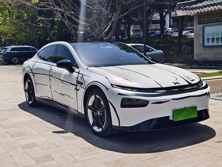 Фото 3 - XPeng P7