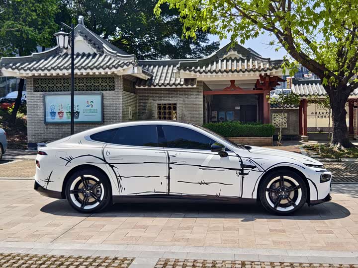 Фото 4 - XPeng P7