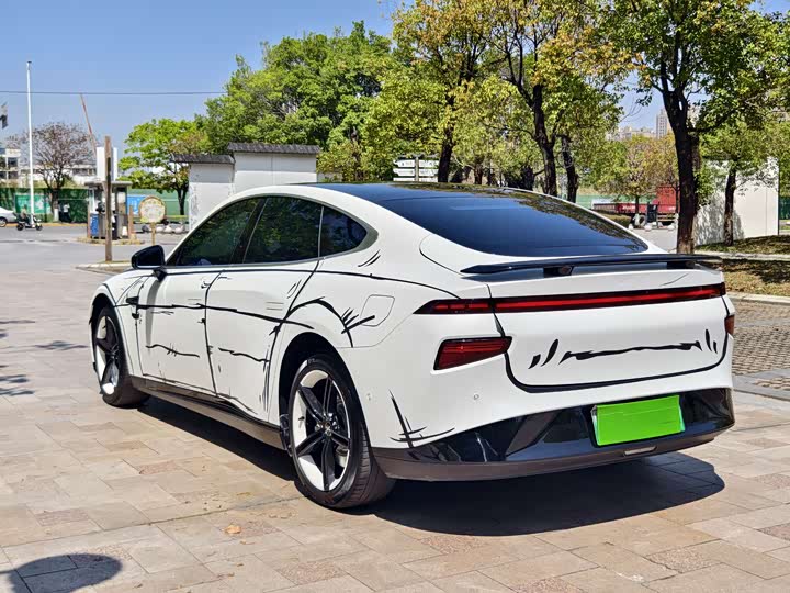 Фото 8 - XPeng P7