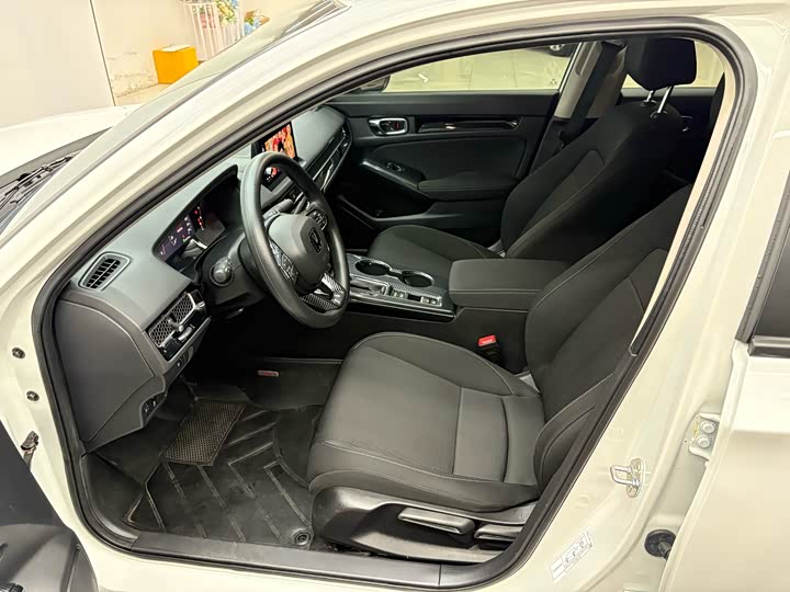 Фото 8 - Honda Civic