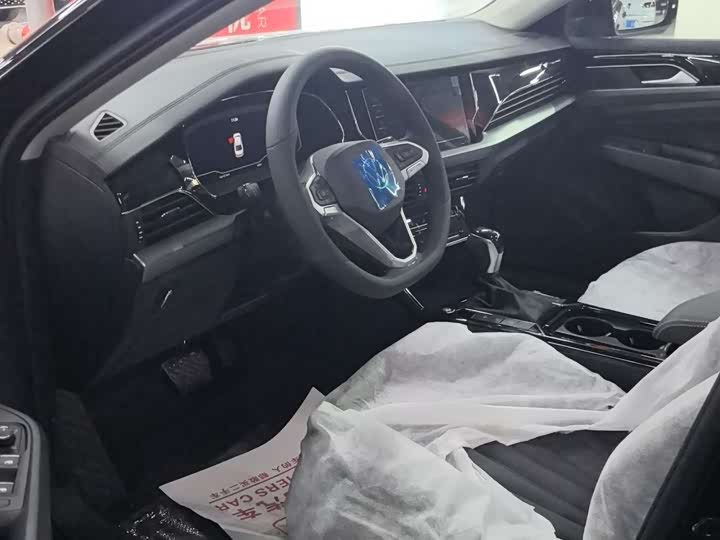 Фото 9 - Volkswagen Passat