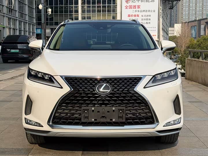 Фото 1 - Lexus RX