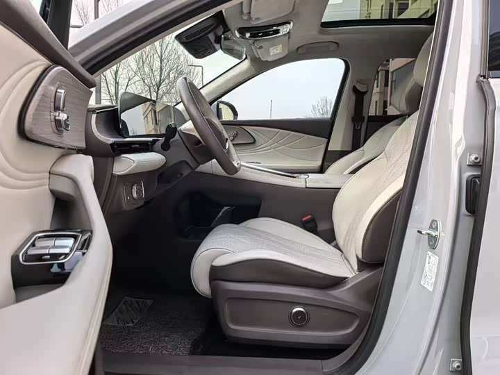 Фото 5 - Exeed RX C-DM Hybrid