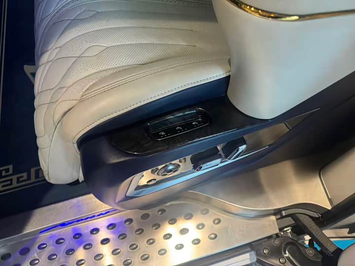 Фото 5 - Buick GL8 ES