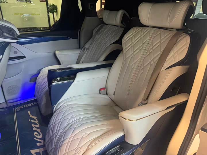 Фото 6 - Buick GL8 ES