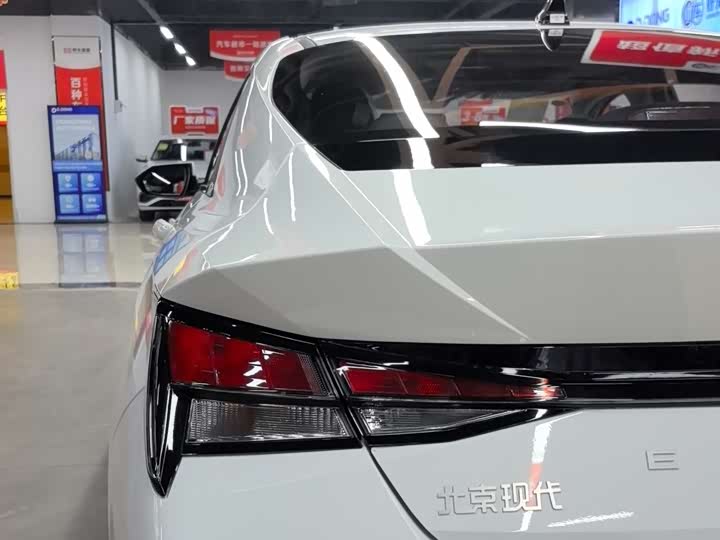 Фото 6 - Hyundai Elantra N line