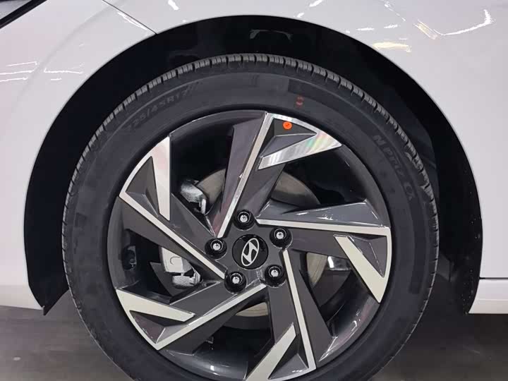 Фото 7 - Hyundai Elantra N line