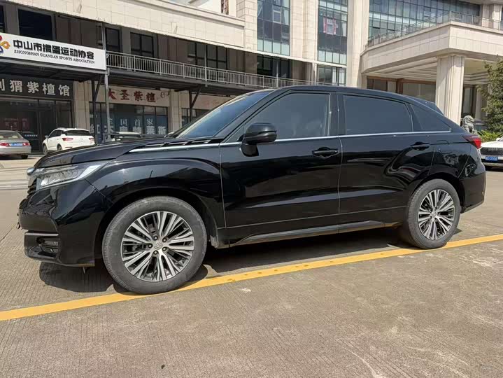 Фото 2 - Honda Avancier