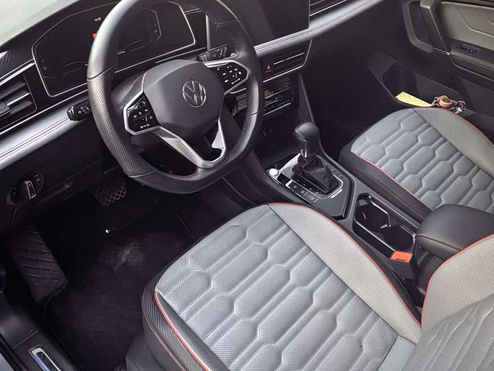 Фото 5 - Volkswagen Tiguan L Hybrid