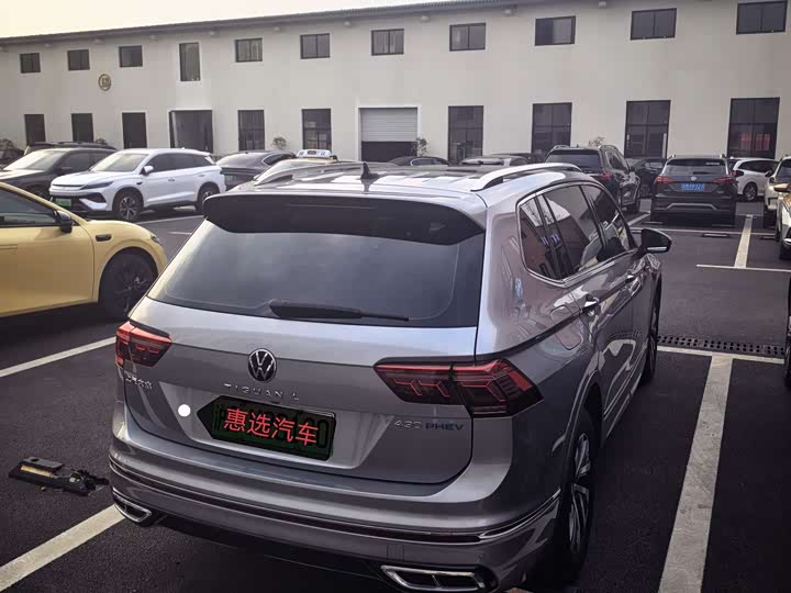 Фото 9 - Volkswagen Tiguan L Hybrid