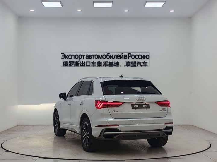 Фото 4 - Audi Q3