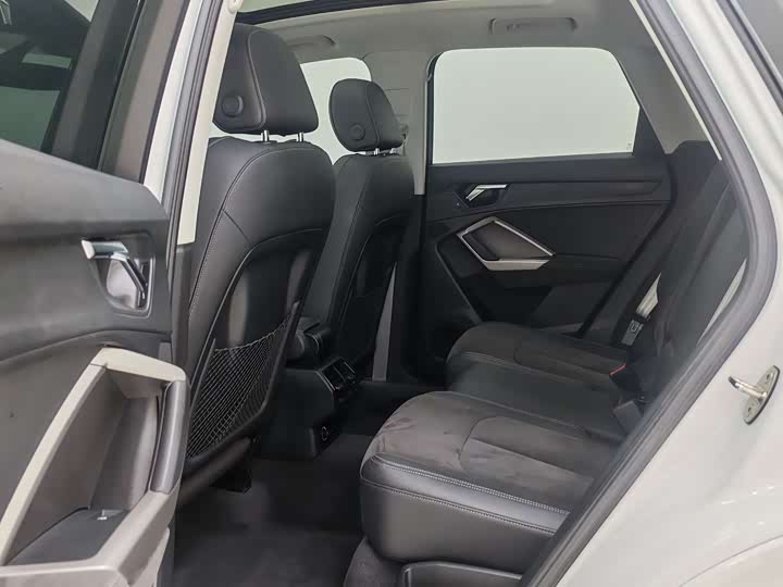 Фото 7 - Audi Q3