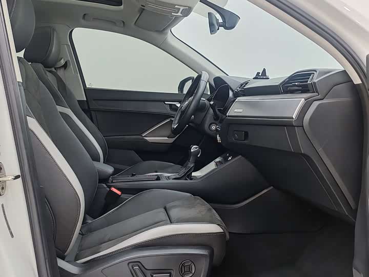 Фото 9 - Audi Q3