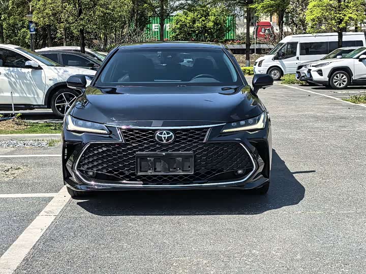 Фото 4 - Toyota Avalon