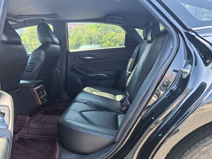 Фото 7 - Toyota Avalon