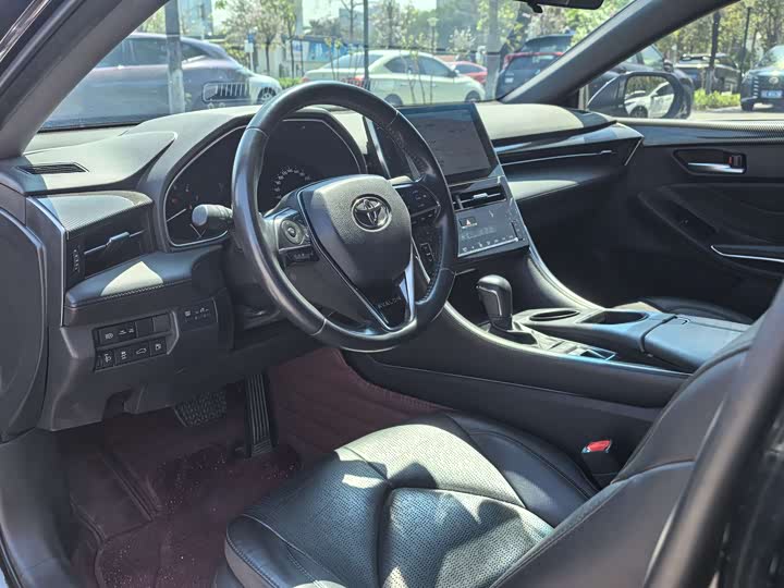 Фото 9 - Toyota Avalon