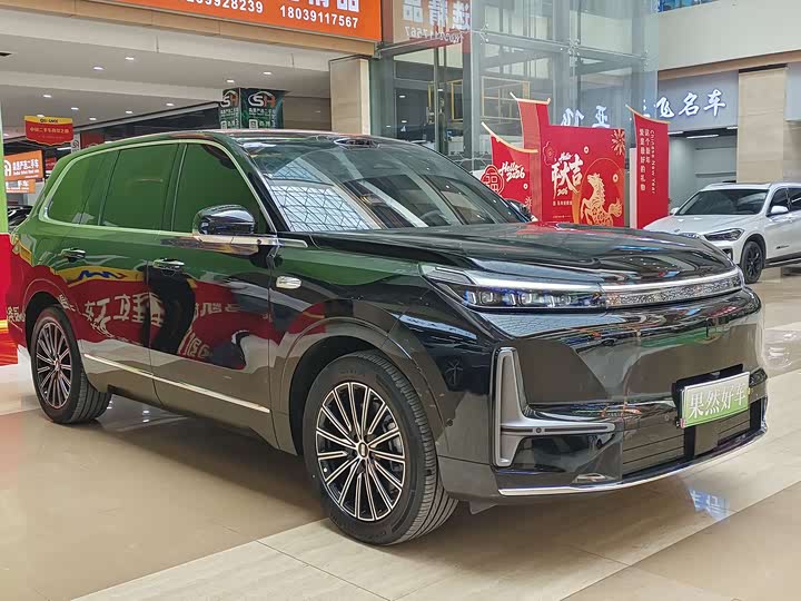 Фото 3 - Geely Galaxy M9