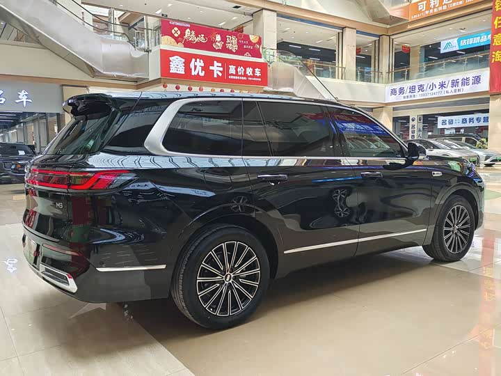Фото 7 - Geely Galaxy M9