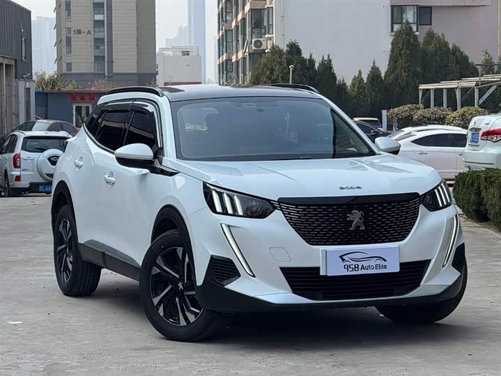 Фото 3 - Peugeot 2008