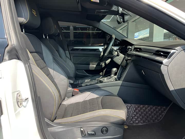 Фото 8 - Volkswagen CC