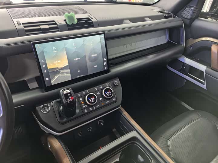 Фото 4 - Land Rover Defender