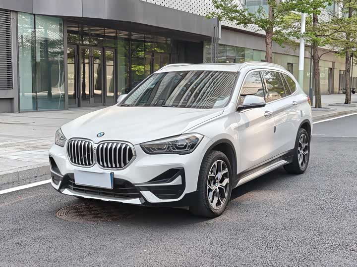 Фото 1 - BMW X1