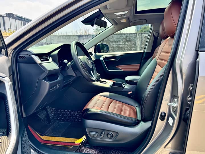 Toyota RAV4 2021 2021款 2.0L CVT两驱风尚版