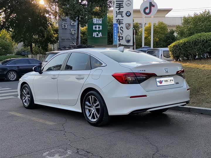 Фото 4 - Honda Civic