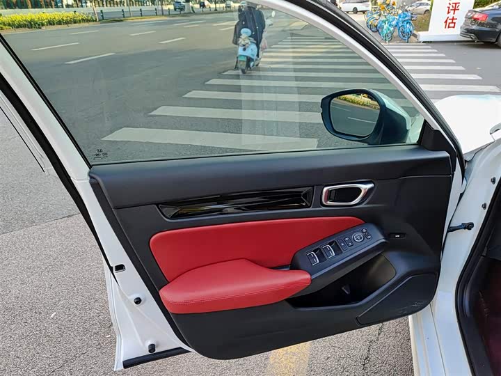 Фото 6 - Honda Civic