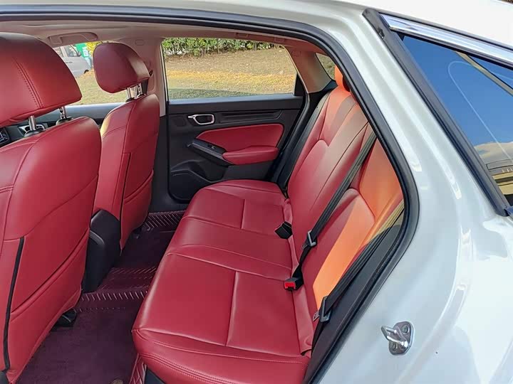 Фото 8 - Honda Civic