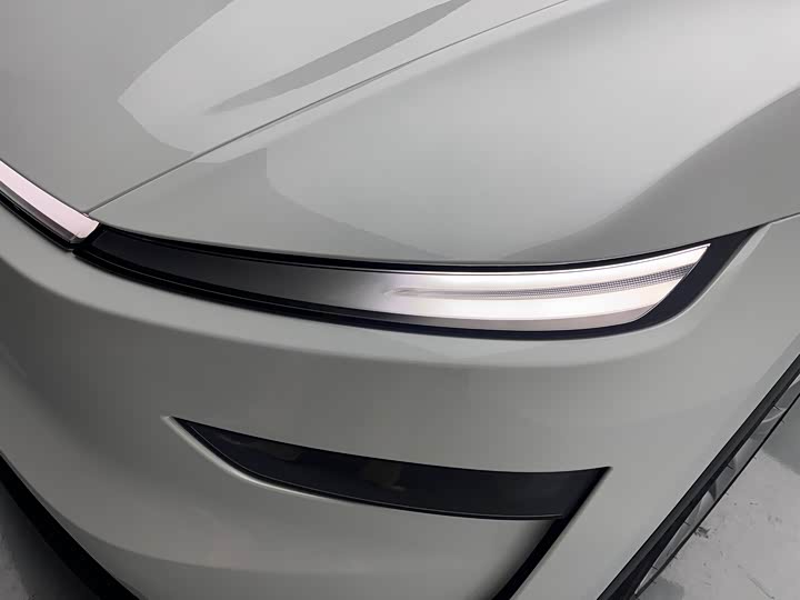 Photo 9 - Tesla Model Y