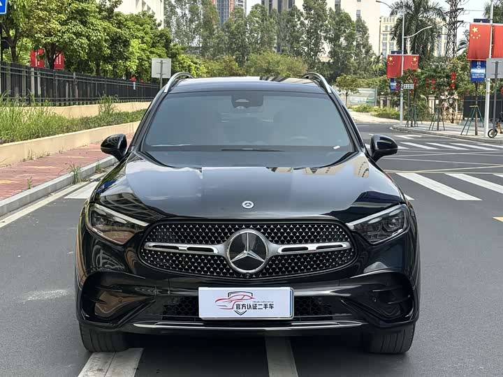 Photo 2 - Mercedes-Benz GLC-Class