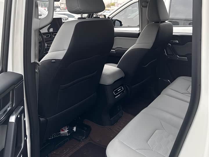 Фото 6 - BAW 212 T01