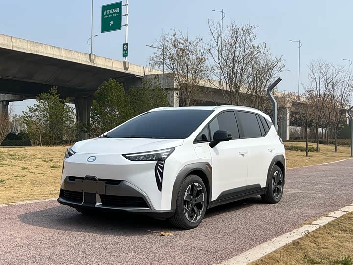 Фото 1 - GAC Aion Y