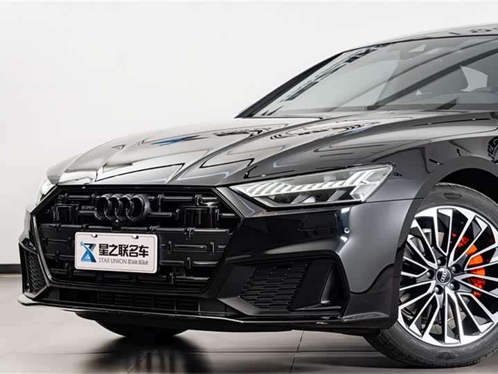 Фото 3 - Audi A7L