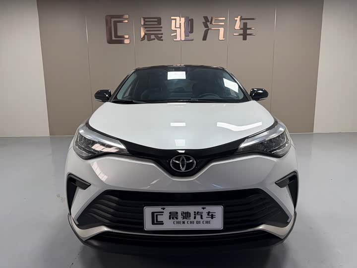 Photo 2 - Toyota Izoa