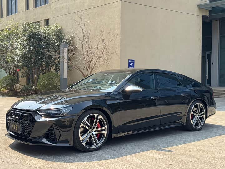 Фото 1 - Audi S7