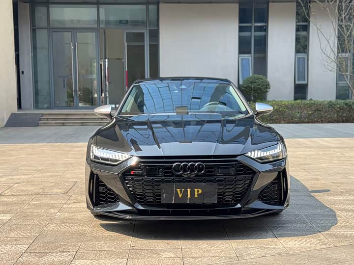 Фото 2 - Audi S7