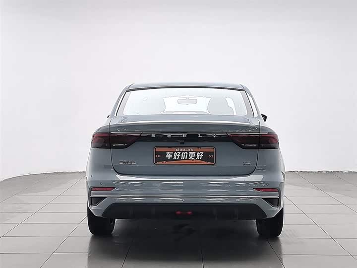 Фото 4 - Geely Emgrand