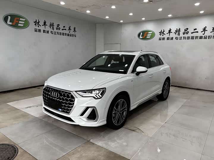 Фото 1 - Audi Q3