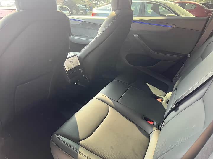 Фото 9 - Tesla Model Y