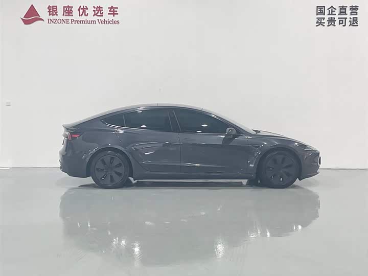 Фото 4 - Tesla Model 3