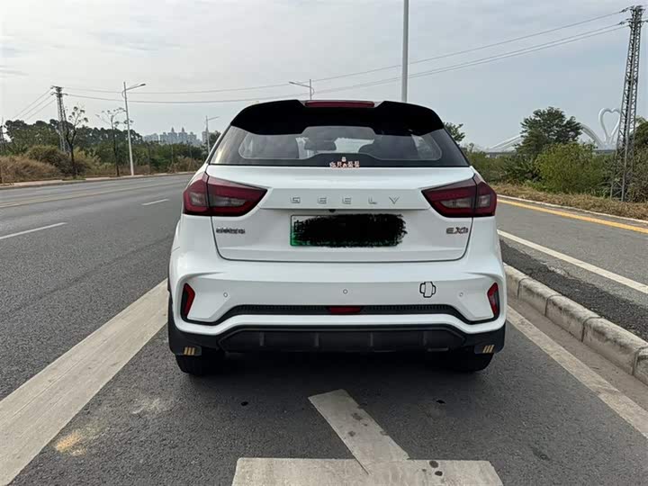 Фото 5 - Geely Geometry EX3