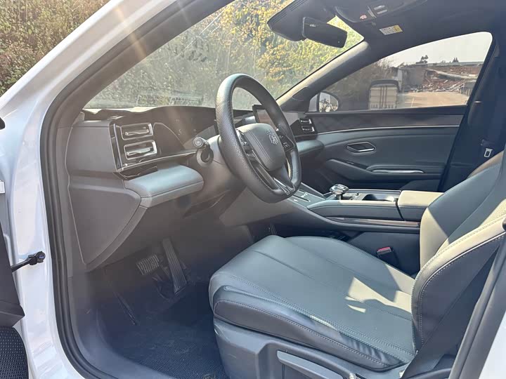 Фото 4 - BYD Qin L