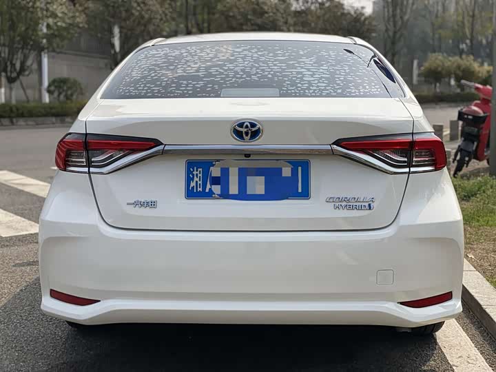 Фото 7 - Toyota Corolla