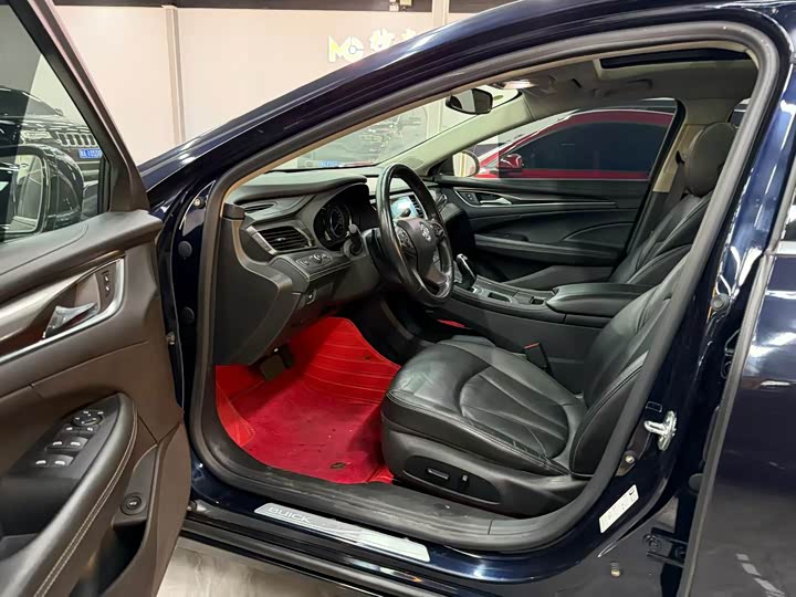 Фото 5 - Buick LaCrosse