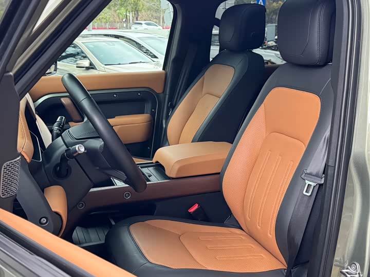 Фото 4 - Land Rover Defender