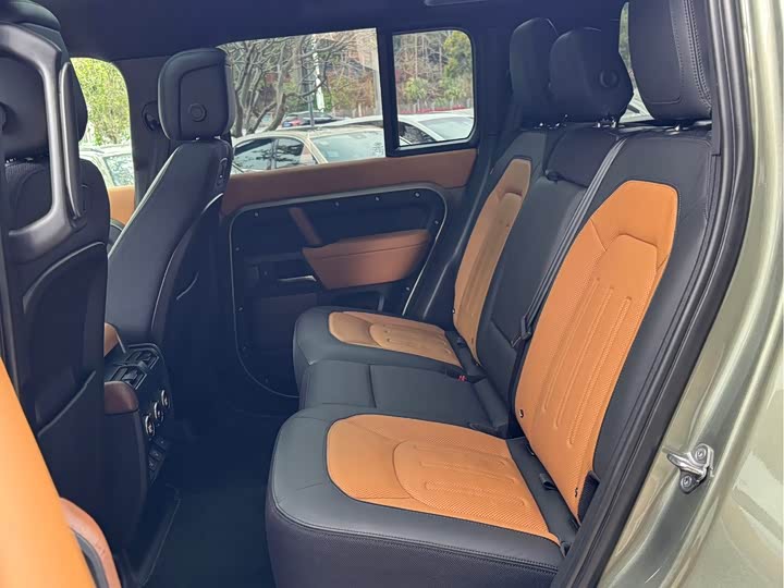 Фото 9 - Land Rover Defender